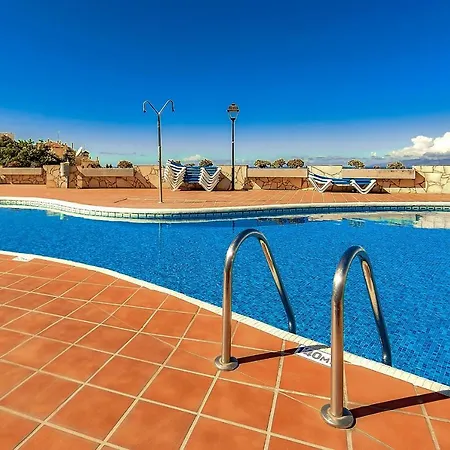 Spacious 2 Bedroom Tenerife South 阿德耶
