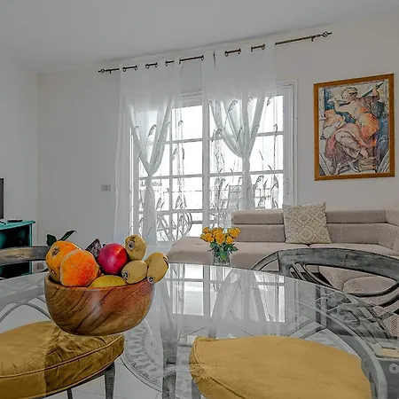 Spacious 2 Bedroom Tenerife South Appartement *