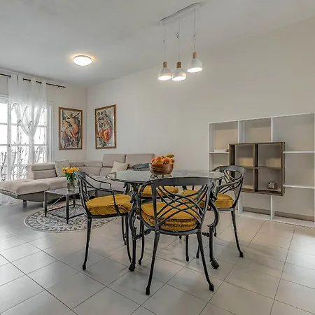 Spacious 2 Bedroom Tenerife South Appartamento Costa Adeje (Tenerife)